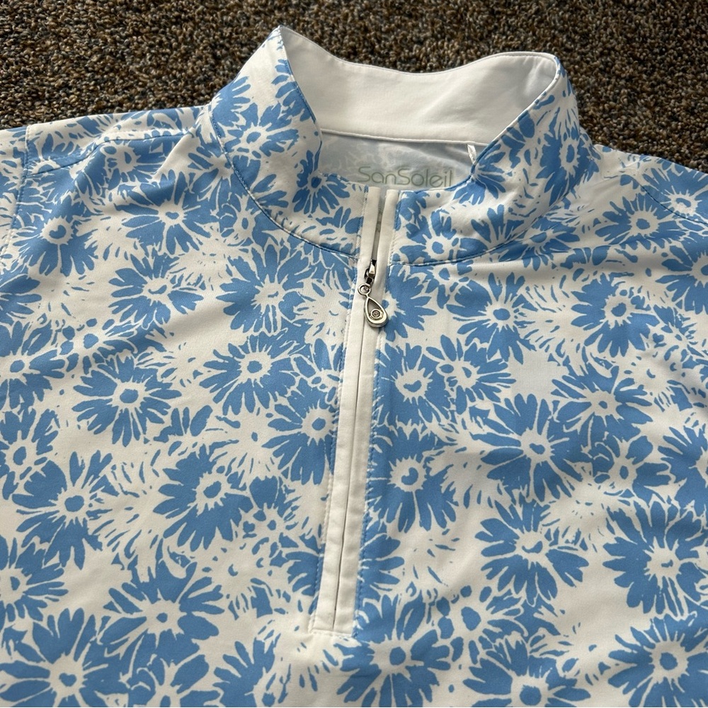 Floral Blue and White Women's Top - Picture 2 of 9